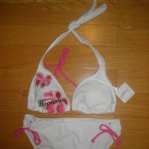 NEW HOOTERS 2PC WHITE W/PINK HIBISCUS BIKINI M & L